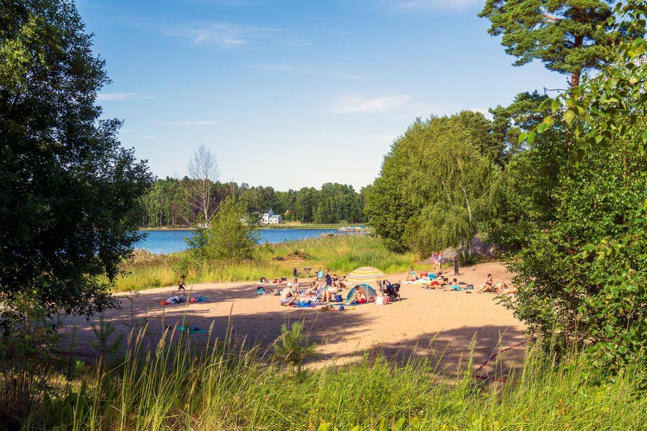 Vita Grindarna / Djuroe Havsbad Villa Djurhamn Екстериор снимка