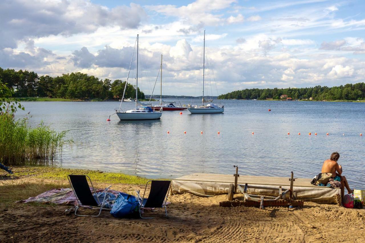 Vita Grindarna / Djuroe Havsbad Villa Djurhamn Екстериор снимка