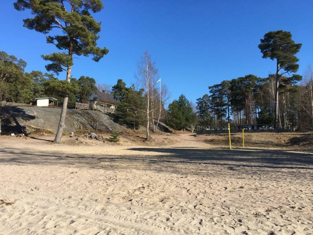 Vita Grindarna / Djuroe Havsbad Villa Djurhamn Екстериор снимка